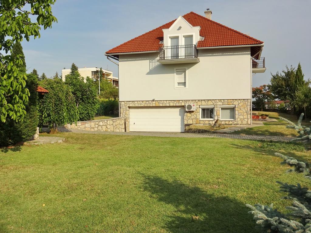 Albizia Apartments Balatonfüred Eksteriør billede