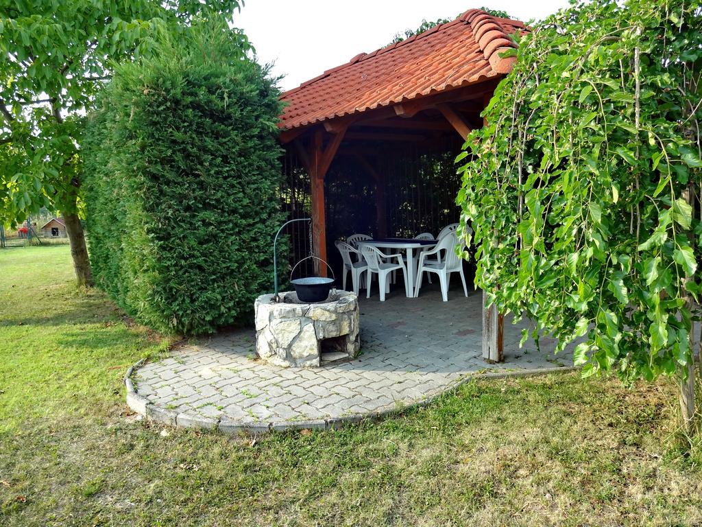 Albizia Apartments Balatonfüred Eksteriør billede