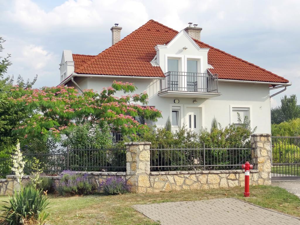 Albizia Apartments Balatonfüred Eksteriør billede